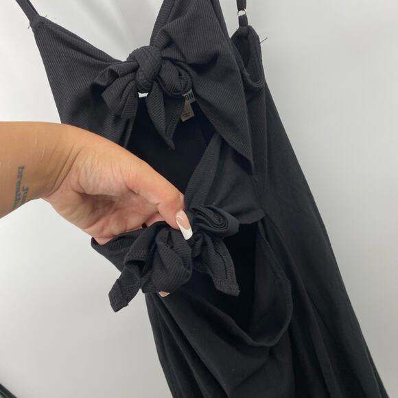 Wild Honey Black Bows Front Cut Outs Ribbed Mini Dress Little Black Dress Size L - Picture 9 of 11